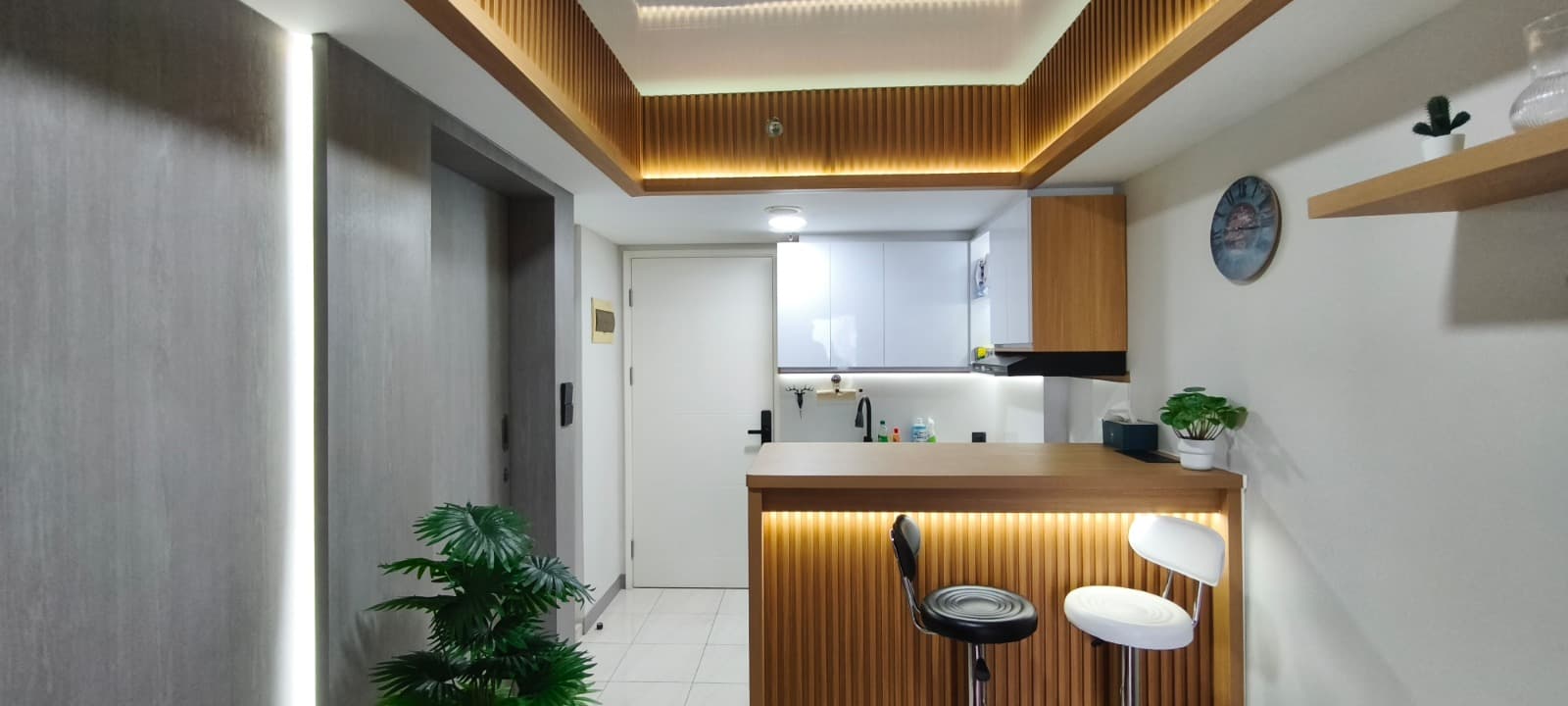 Living room modern tropis